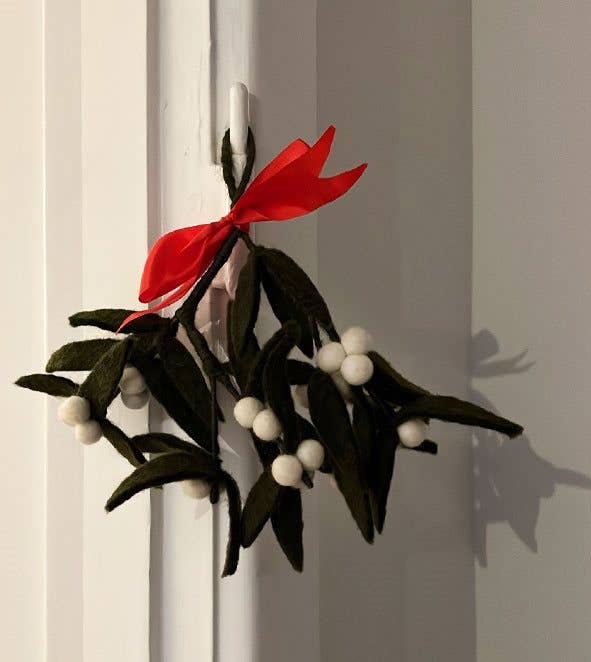 Mistelzweig Rot handgemacht aus Wolle | Gamcha