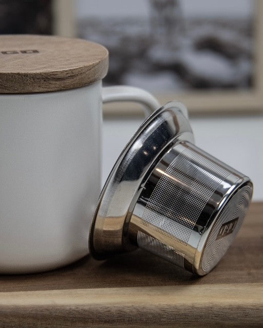 Teetasse JULIET Weiss - aus Steinzeug mit Holzdeckel und Edelstahl-Teesieb 300 ml | Ogo Living