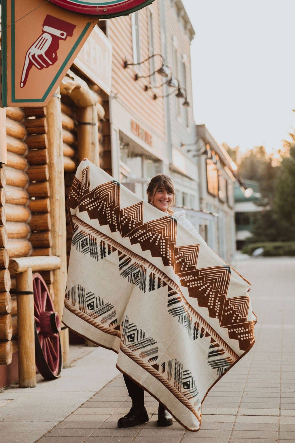 Aztek Mountain Alpaka Blanket | Meraki Movement