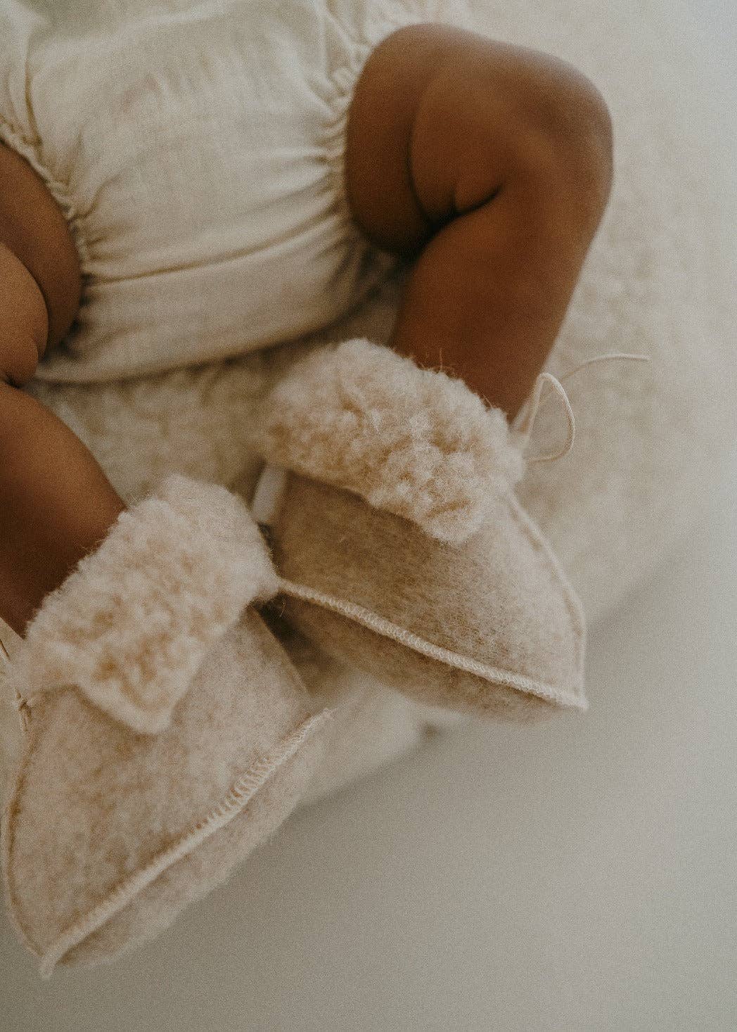 Chaussons bébé naturels en 100% laine