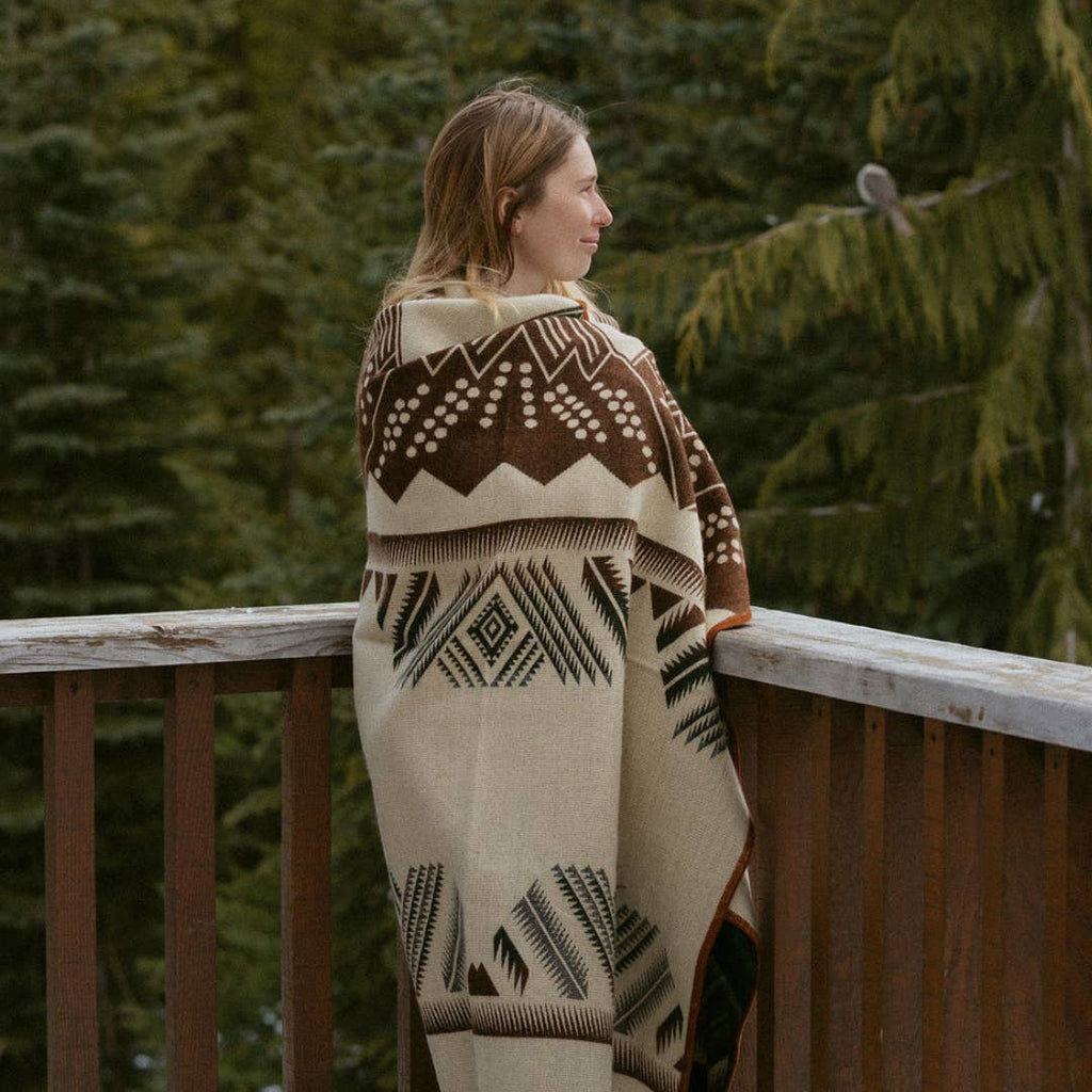 Aztek Mountain Alpaka Blanket | Meraki Movement