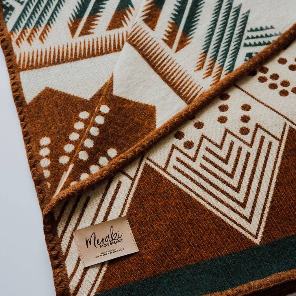 Aztek Mountain Alpaka Blanket | Meraki Movement