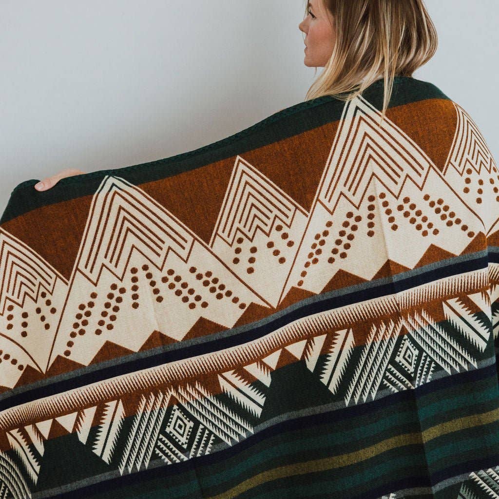 Aztek Mountain Alpaka Blanket | Meraki Movement